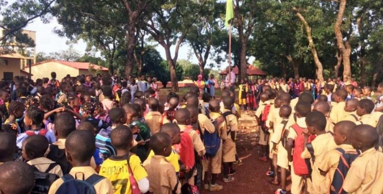 FOURNITURES SCOLAIRES